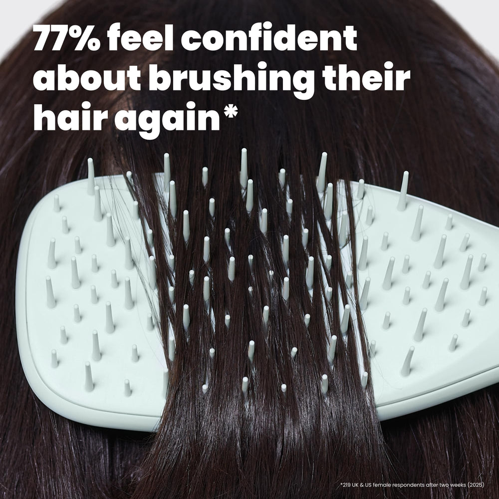 TANGLE TEEZER used on wet hair with conditioner showing smoother detangling