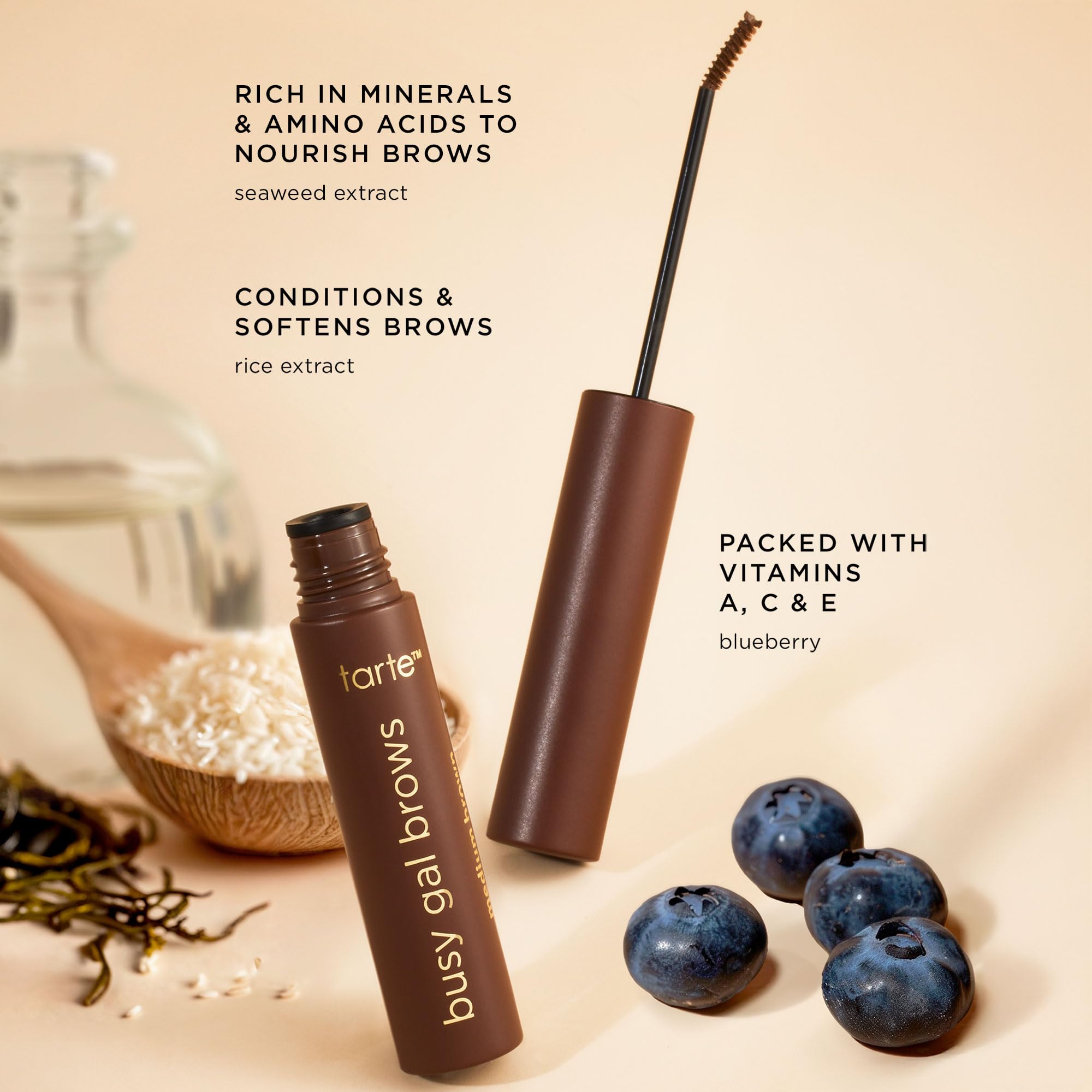 tarte busy gal in a handbag lifestyle scene for quick touch-up benefit