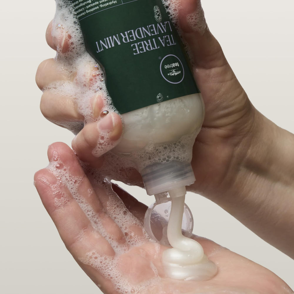 Tea Tree close-up foam texture showing rich hydration and gentle cleansing