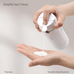 Tilanneo close-up foldable pump folded to prevent leaks and save space