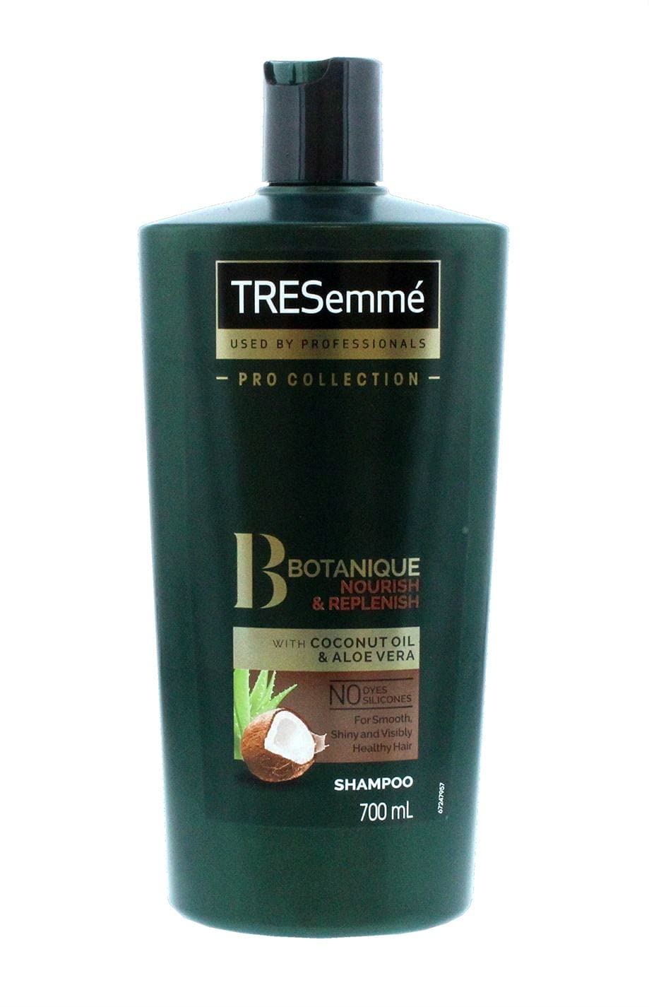 TRESemmé front packaging shows 700 ml bottle and clear product benefits