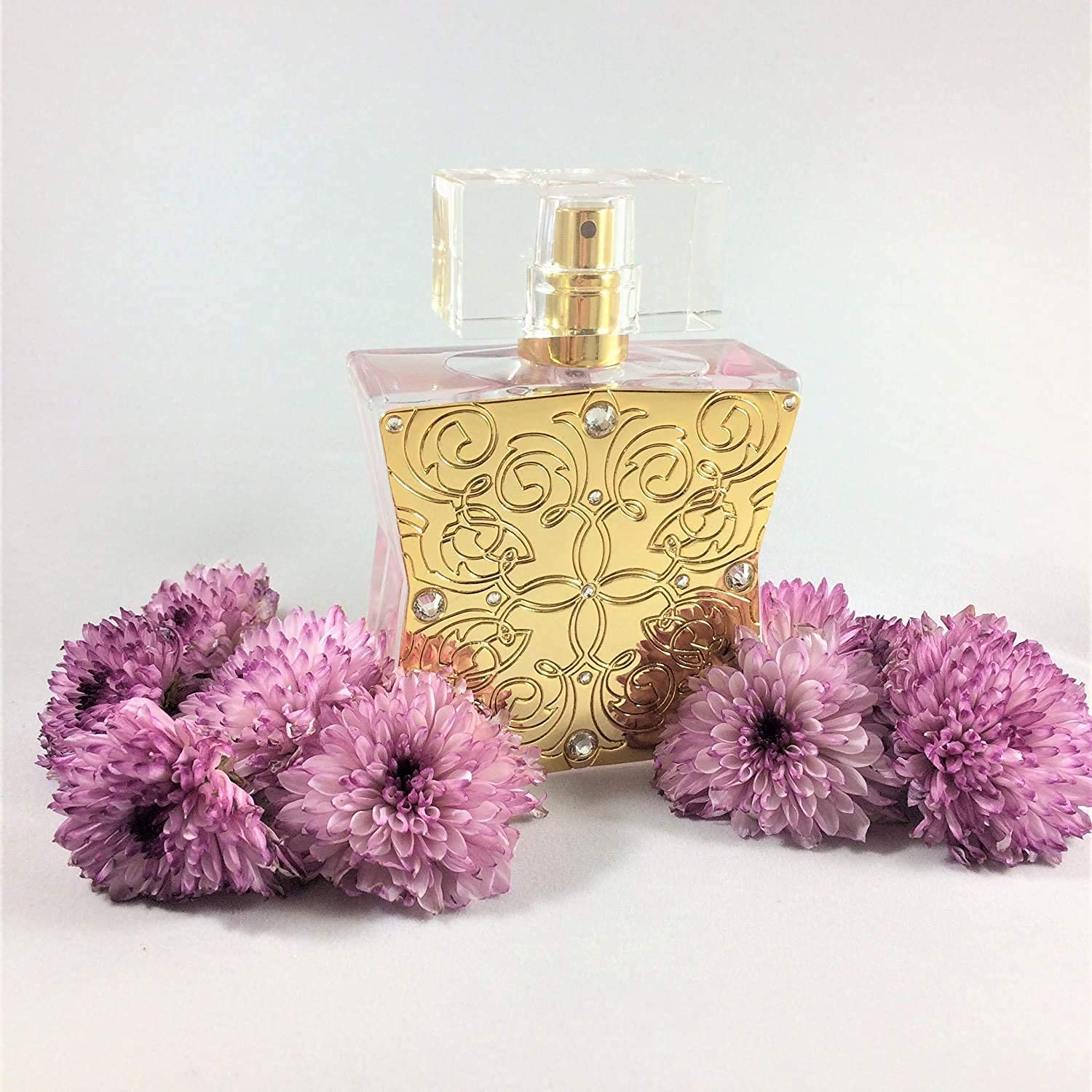 Tru Fragrance Beauty texture shot with vanilla and warm wood notes suggesting comforting depth