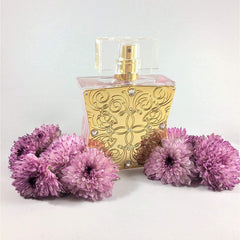 Tru Fragrance Beauty texture shot with vanilla and warm wood notes suggesting comforting depth