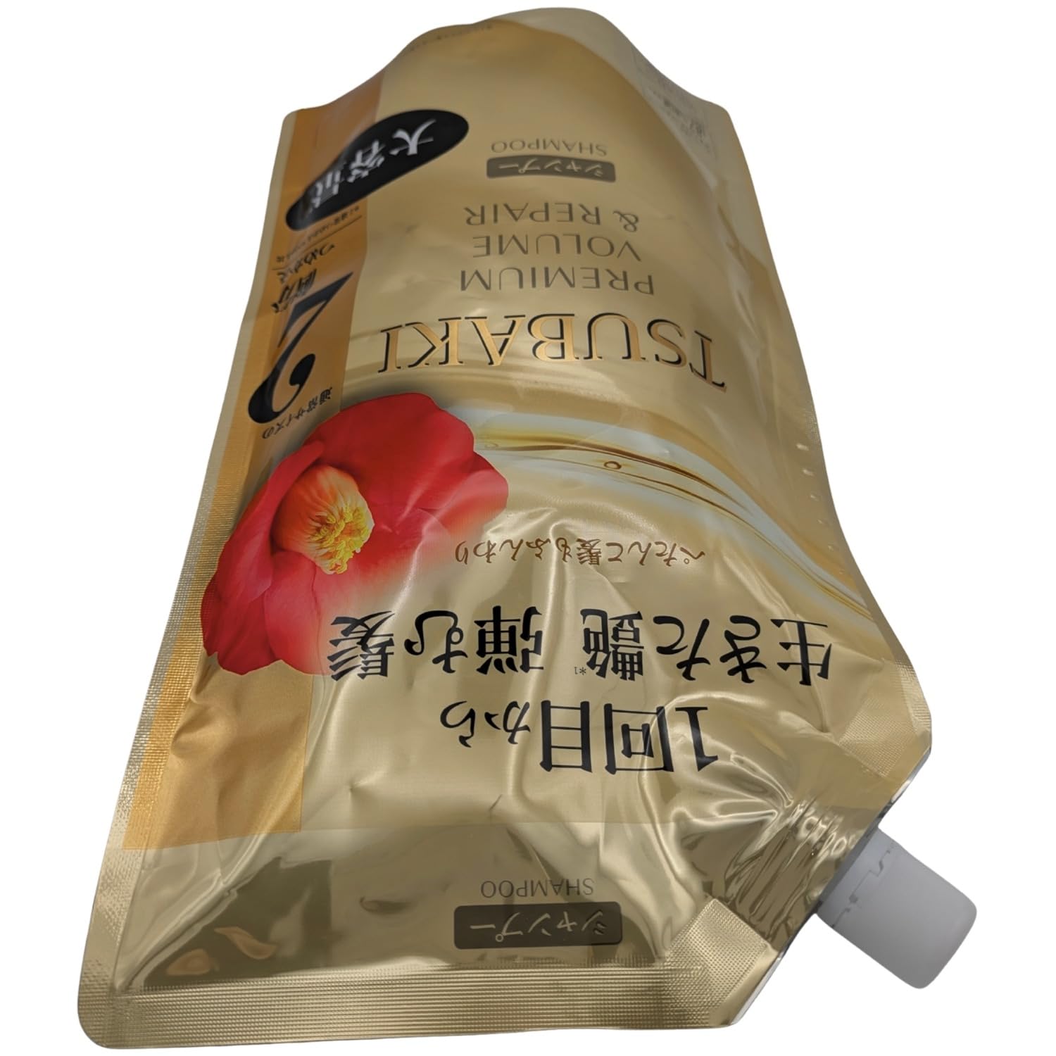 ファイントゥデイ TSUBAKI lather in hands demonstrating gentle cleansing action