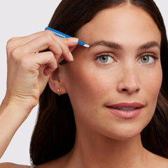 Tweezerman close-up of hand-filed tips demonstrating precise hair-grabbing accuracy