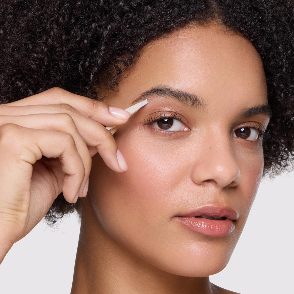 Tweezerman point tip closeup showing sharp tip for ingrown and fine hairs