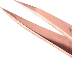 Tweezerman microscopic close-up of point tips demonstrating accurate hair grip