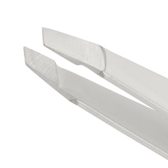 Tweezerman tweezer held in hand demonstrating comfortable control