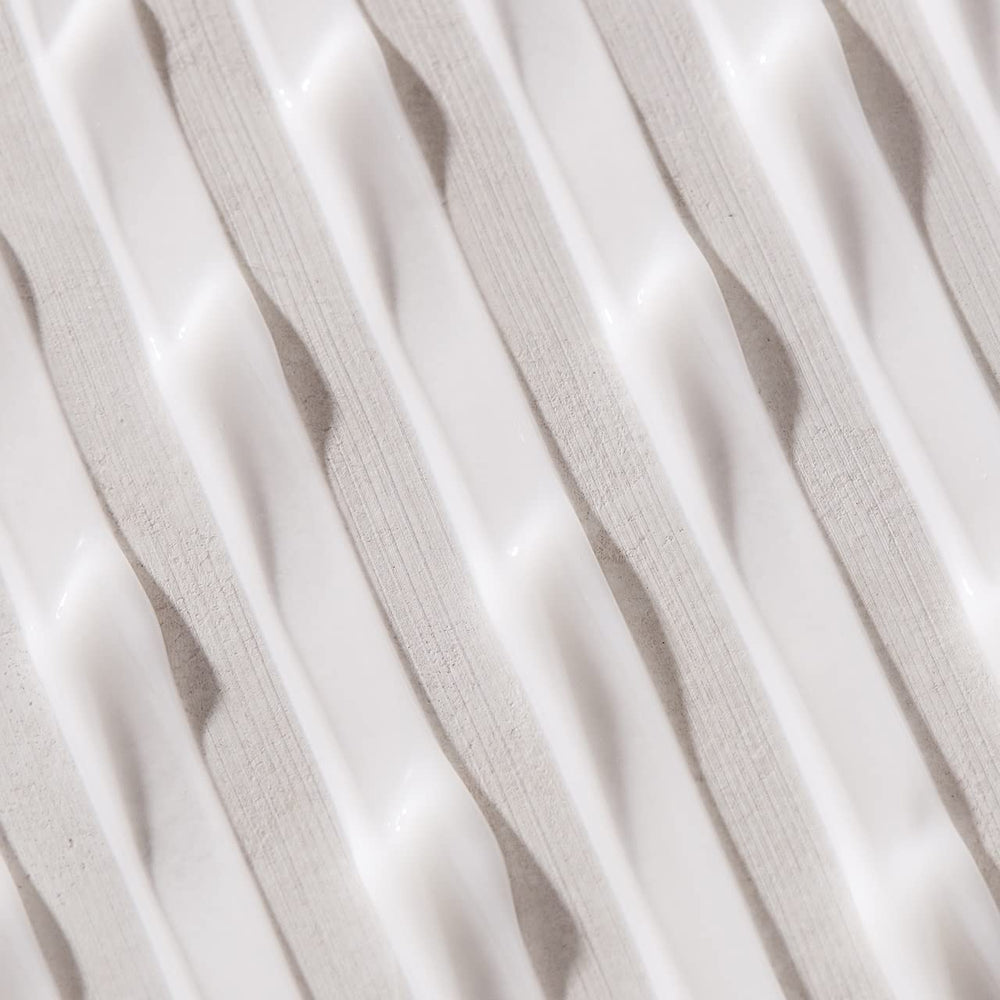 UNITE LAZER cream texture close-up showing lightweight smoothing and shine