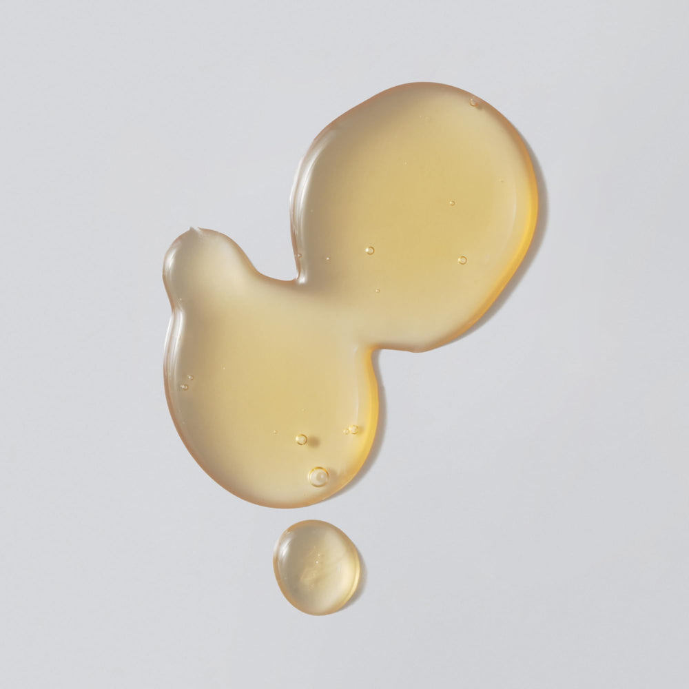Versed Weekend Glow pump detail highlighting easy dispensing and hygienic use