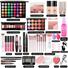 VESPRO open 40-color eyeshadow palette showing variety and blendable finishes for versatility