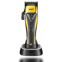 VGR 015 DLC blade close-up highlighting hypoallergenic surface and precision