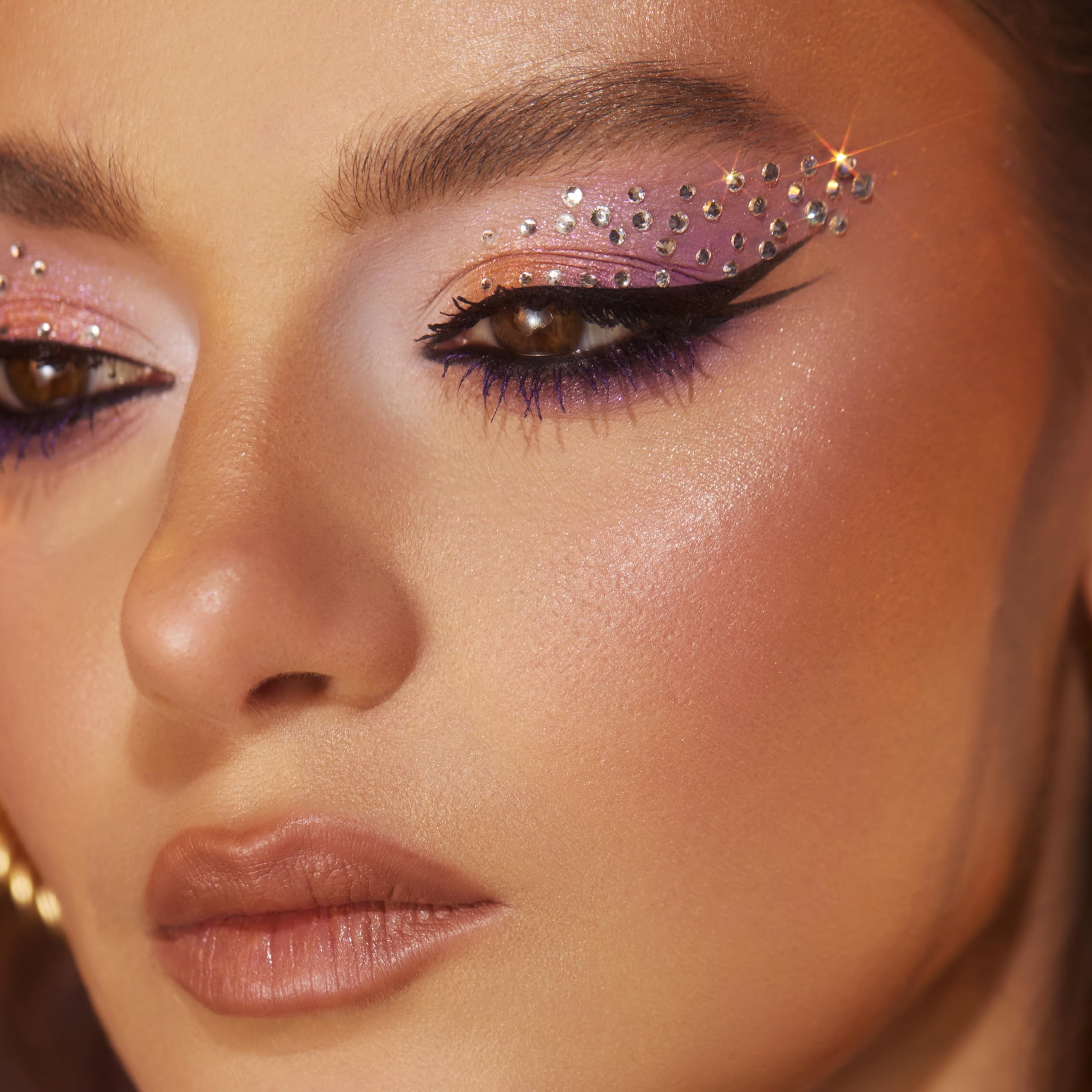 Vivienne Sabó label close-up displaying product name and cruelty-free, made-in-Europe reassurance