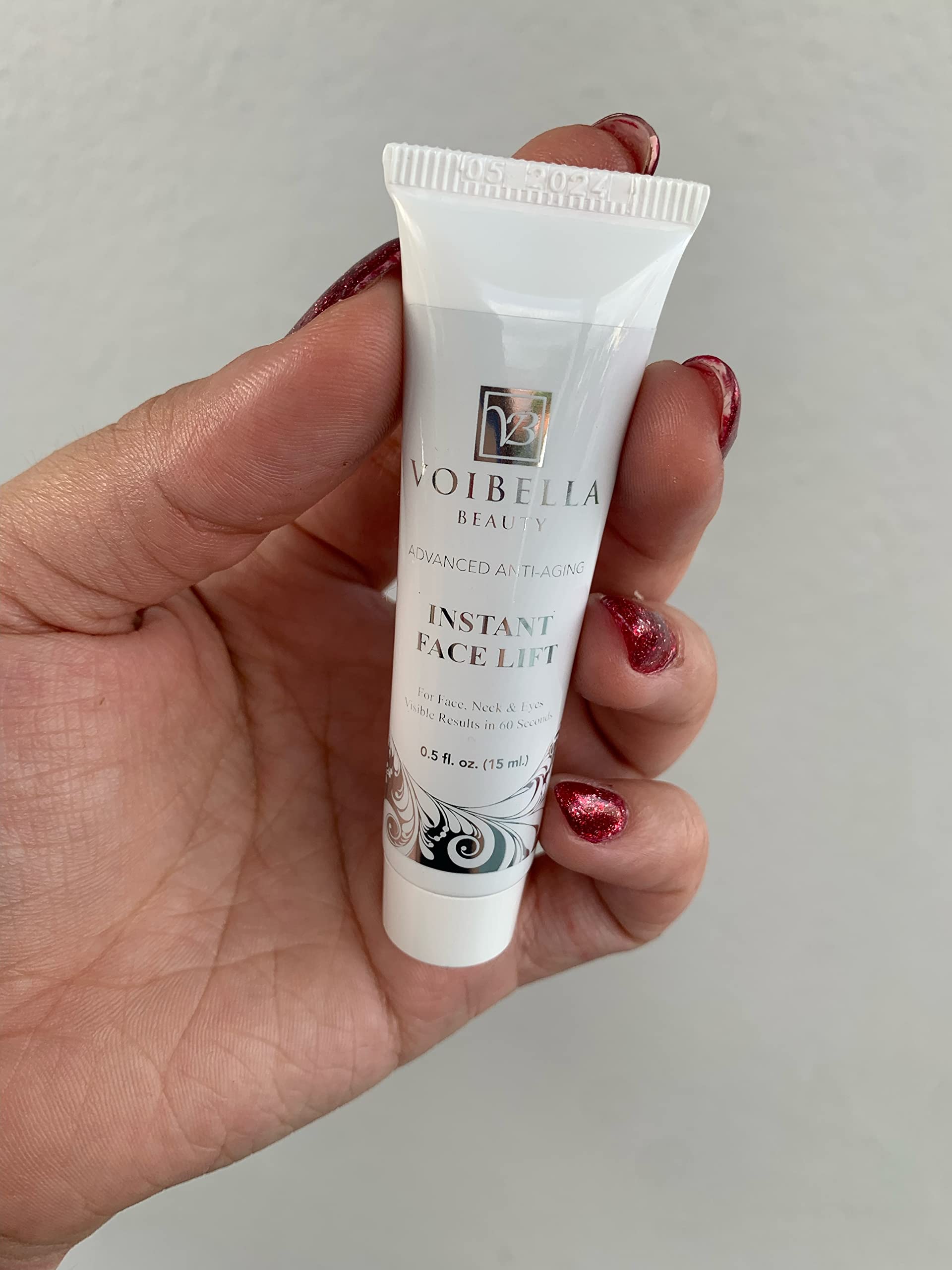 VOIBELLA BEAUTY before and after comparison highlighting reduced puffiness and lines
