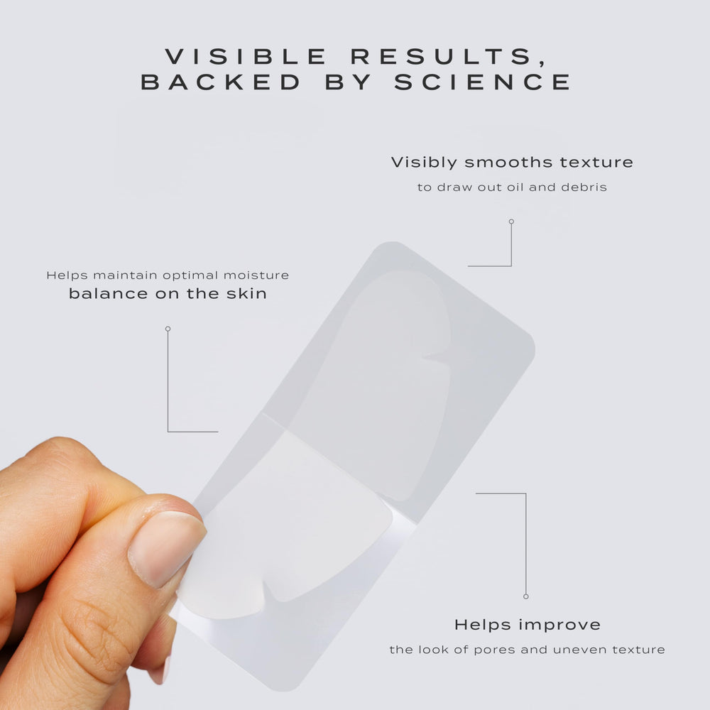 Vue close-up of hydrocolloid texture, showing absorbent surface and gentle fit