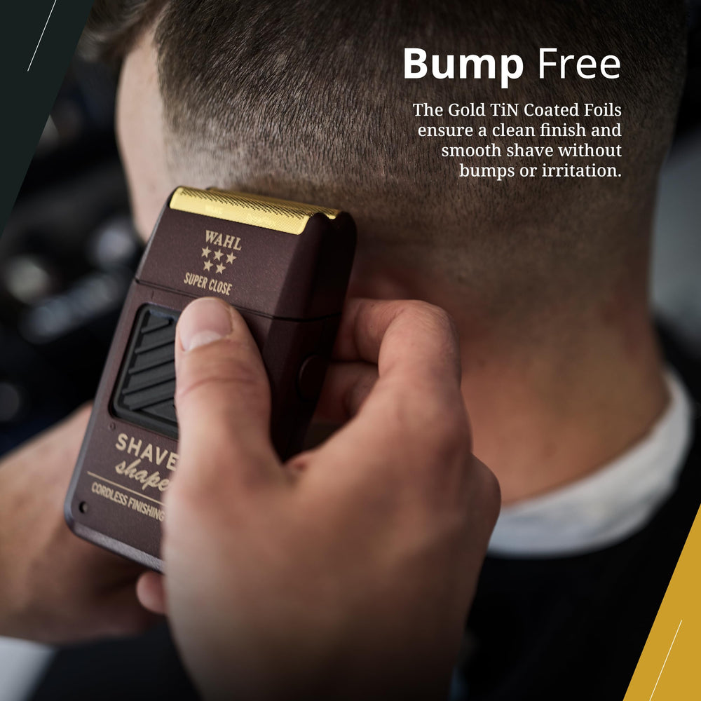 Wahl Professional included accessories laid out for convenient maintenance and charging