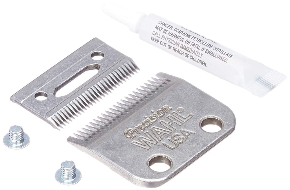 Wahl professional front packaging showing blade package and included oil for quick replacement