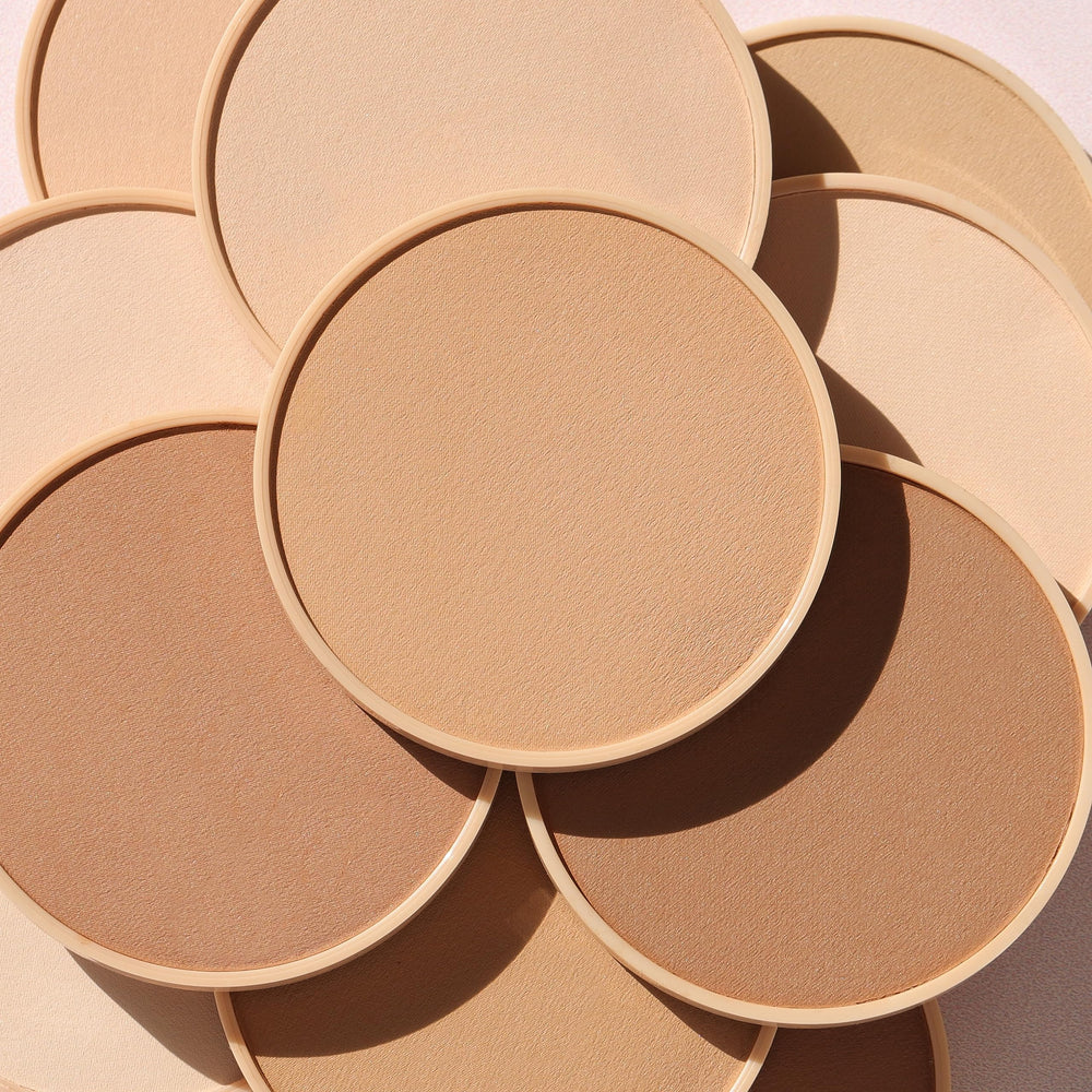 Wander Beauty swatch of powder texture on skin highlighting blendability benefit