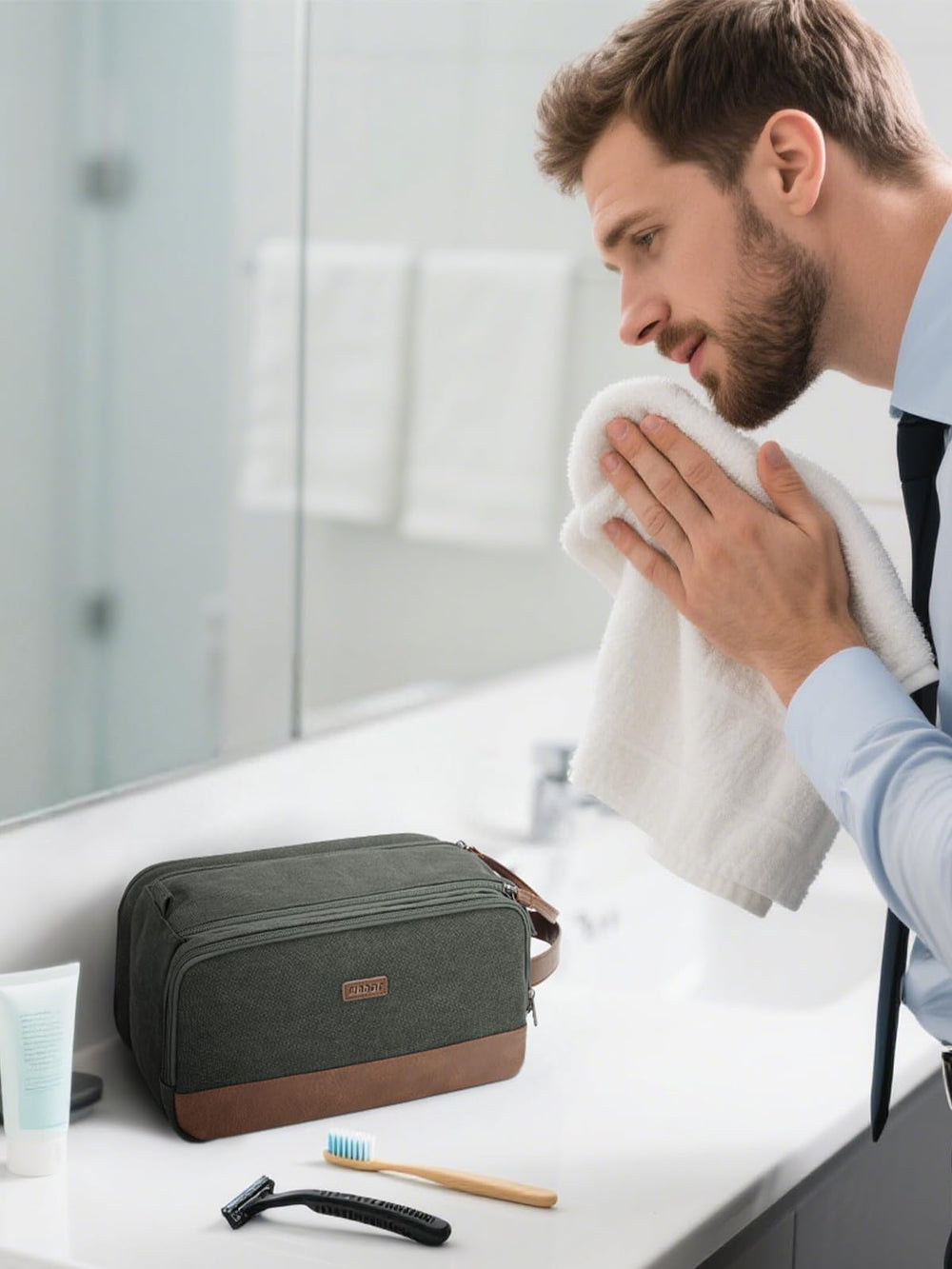 WANDF dual zippers wide open for easy access and fast packing
