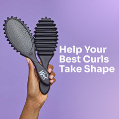 Wet Brush back ridges detail creating uniform curl formation benefit