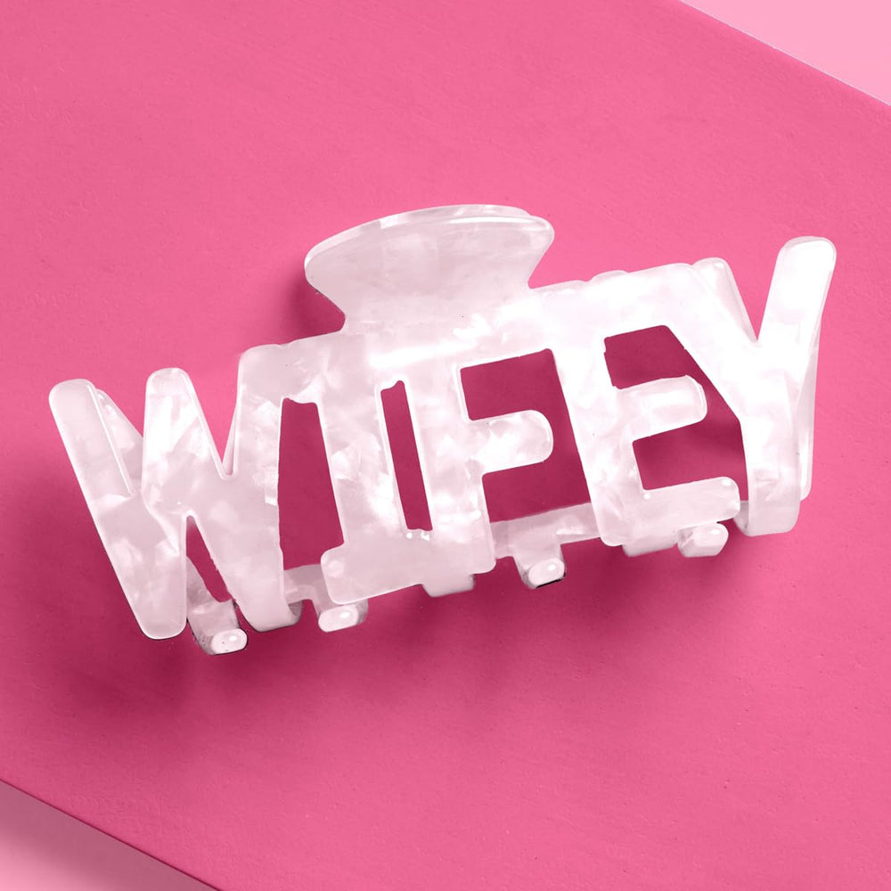 xo, Fetti white marble claw front view showing bridal polish