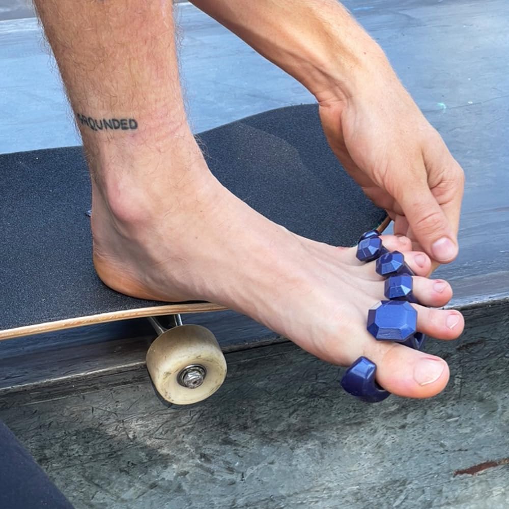 YogaToes Gems for Men gel texture detail showing soft hypoallergenic material