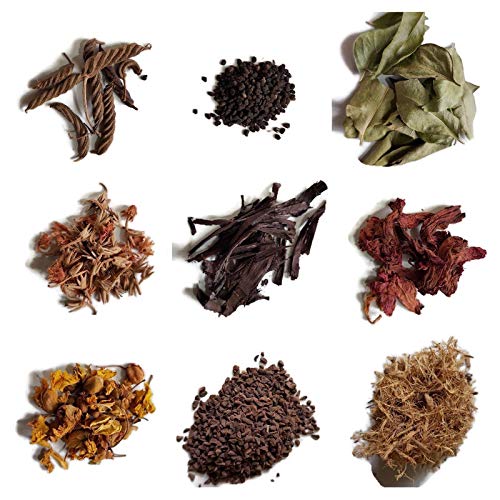 Application scene of YOGI’S GIFT oil massage on scalp demonstrating nourishing ritual
