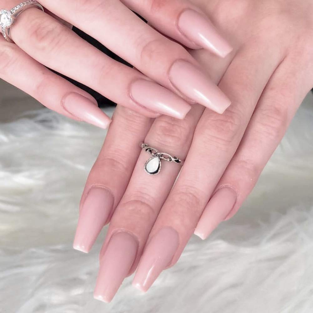 Young Nails monomer used in salon setting demonstrating professional results