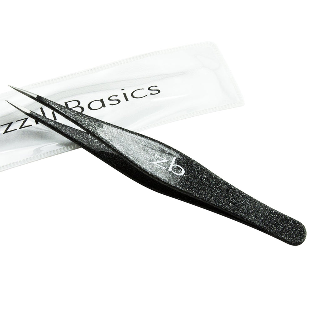Zizzili Basics front view showing surgical-grade tweezers and clean design benefit precision
