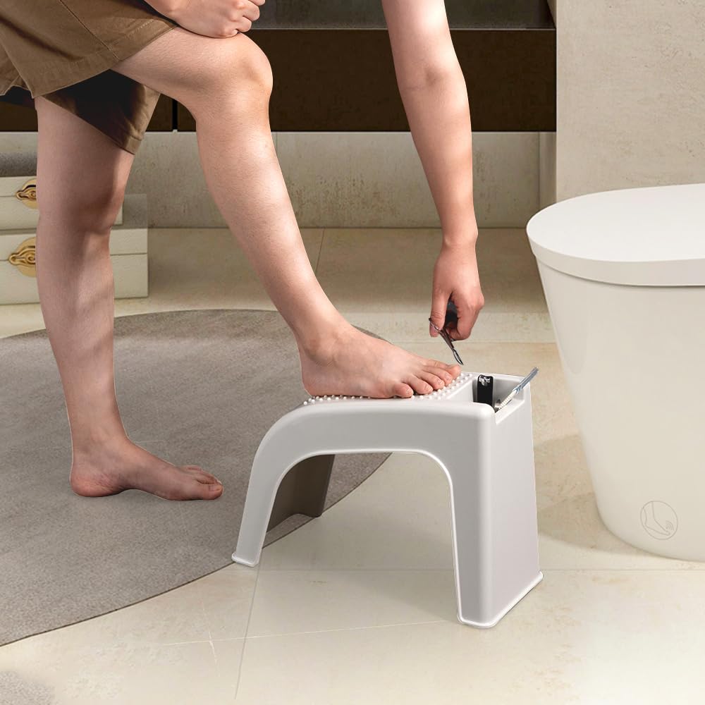 ZLMHYYM scale size comparison highlights compact dimensions and portability for small bathrooms