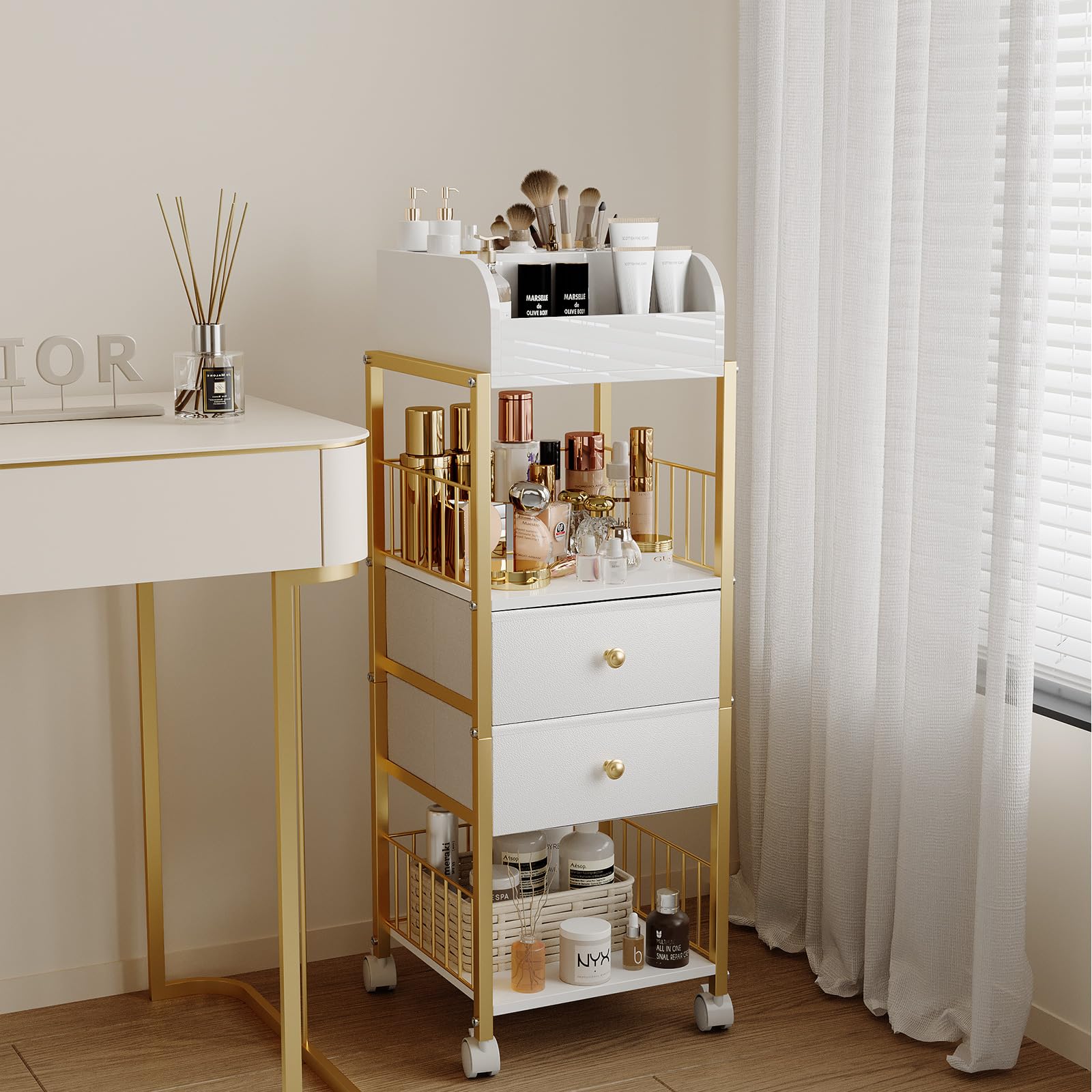 ZQUYAJ in vanity setup illustrating mobile organization and style
